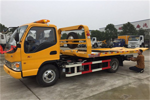 高桥镇哪里有拖车服务