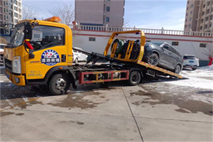 高桥镇救援拖车费用怎么算